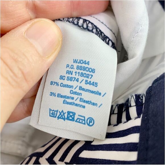 Boden Navy White Geometric Stripe Richmond Shorts Sz 8 - Picture 9 of 12